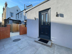 Stunning semi detached bungalow in West Wimbledon